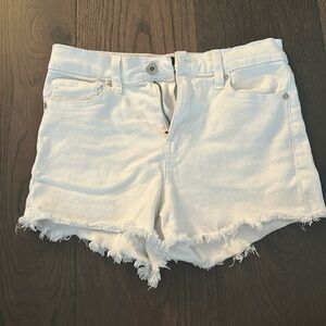 kendall and kylie white jean shorts super cute size 3/26 (small if that helps)
